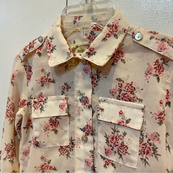 Joyfolie 3t Floral blouse. Off white with pink flowers. Excellent used condition - Picture 2 of 8